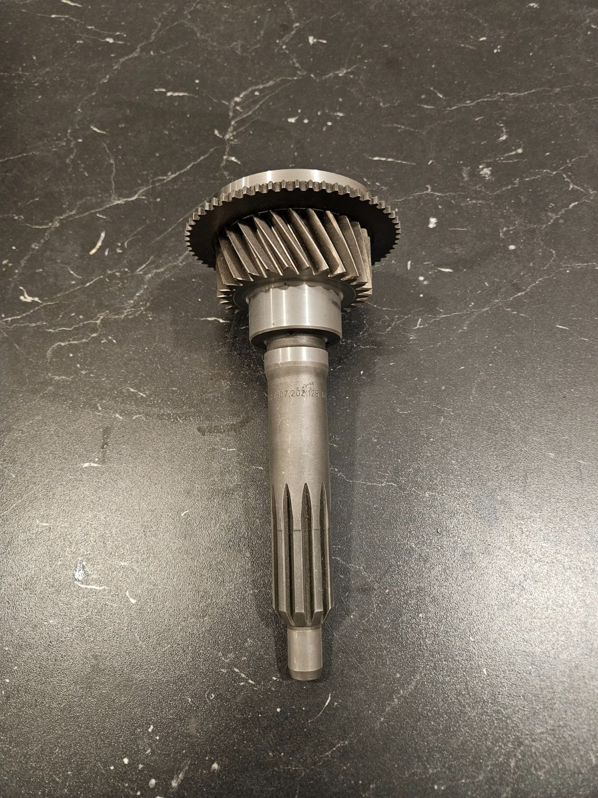 ZF S5-42 input shaft for Ford trucks, 27T, compatible with '87-'95 Ford F-250/F-350, OEM part.