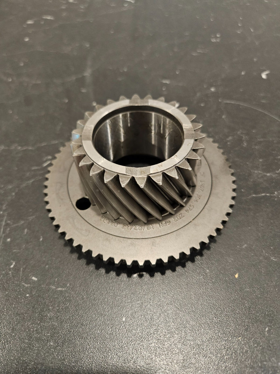 ZF S5-42 5th gear mainshaft 26T, genuine OEM part for manual transmissions with 26 teeth.