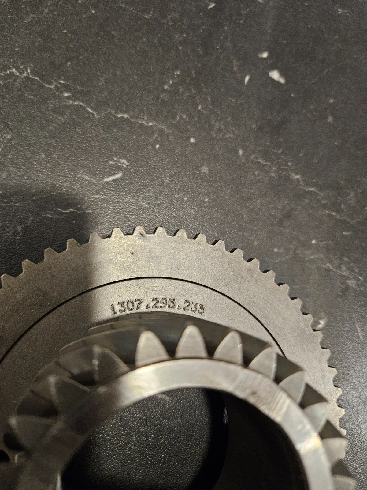 ZF S5-42 5TH GEAR MAINSHAFT 26T with marked part numbers 1307-204-043 and 1307-204-170.