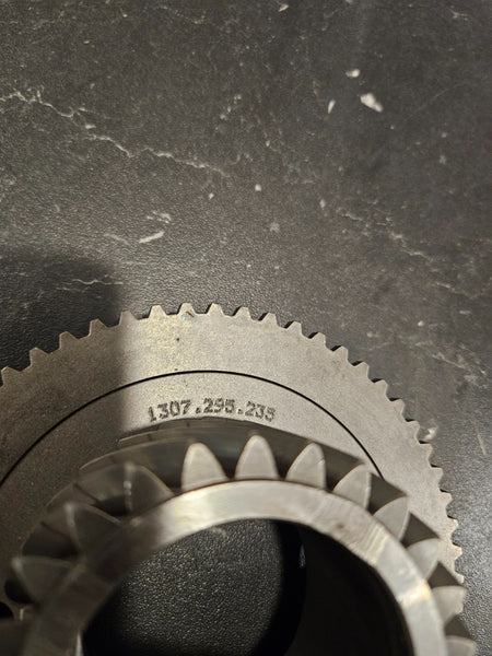 ZF S5-42 5TH GEAR MAINSHAFT 26T with marked part numbers 1307-204-043 and 1307-204-170.